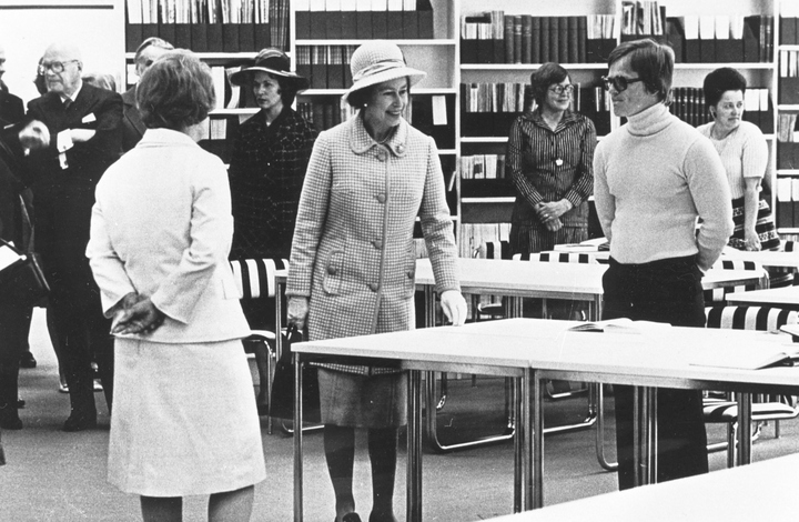 150-vuotista taivaltaan vuonna 2013 juhliva Jyvskyln yliopisto on vastaanottanut lukuisia arvovieraita historiansa aikana. Vuonna 1976 Jyvskyln yliopistoon kvivt tutustumassa presidentti Urho Kekkonen ja kuningatar Elisabet II.